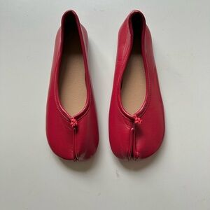 Black Tabi Split Toe Vegan Leather Red EU 39 8-8.5 Ballet Flats Avant Garde